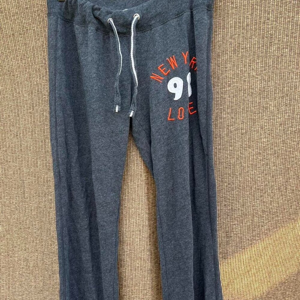 Vintage Y2K white LOVE patch logo New York Pants Reflex Women’s Sz M